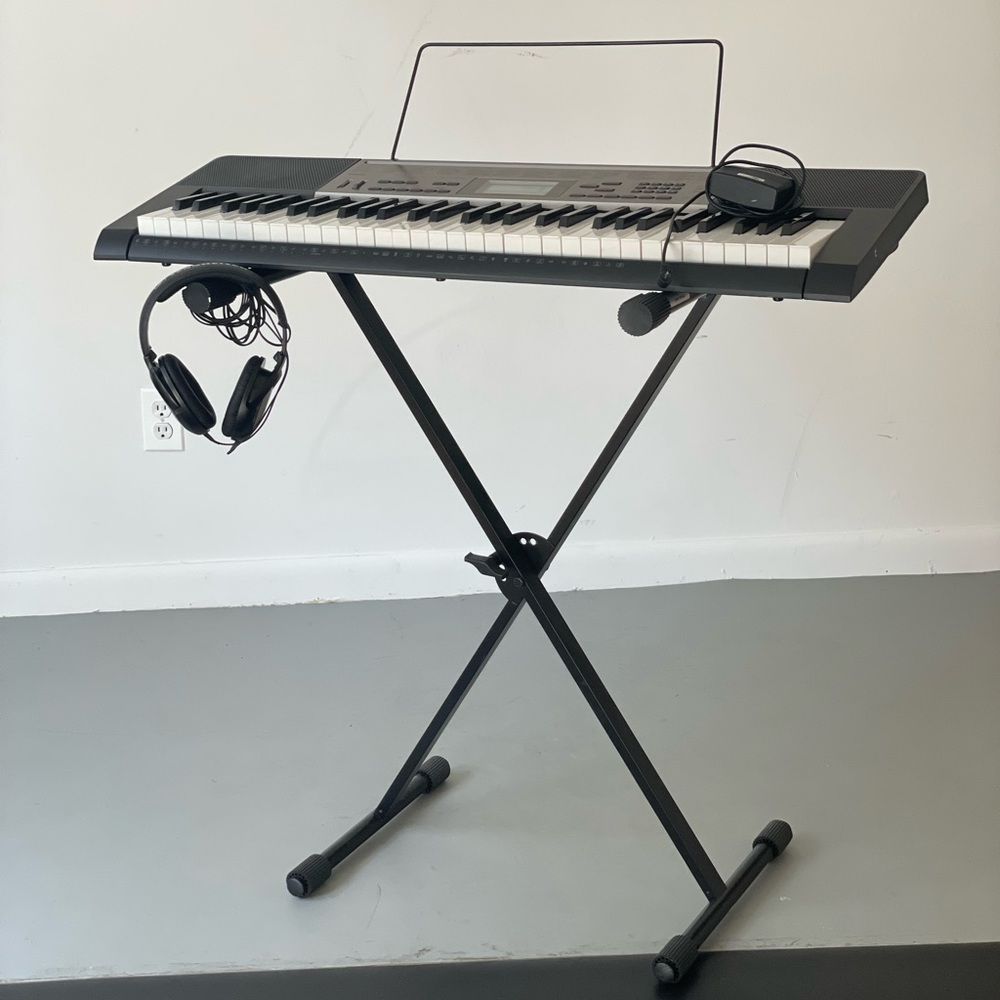 Casio LK-240 Keyboard and Sennheiser Headphones